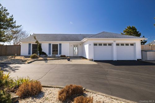 65 Shore Dr S, Copiague, NY, 11726-5323 | Card Image