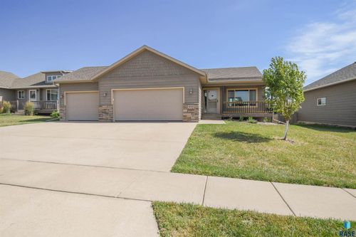 3900 S Homerun Ave, Sioux Falls, SD, 57110-4806 | Card Image