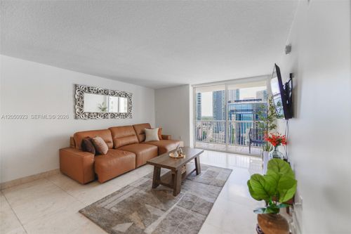 2324-1200 Brickell Bay Dr, Miami, FL, 33131-3251 | Card Image