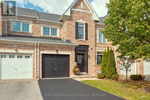 2435 Montagne Ave, Oakville, ON, L6M0J4 | Card Image