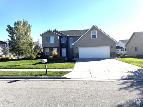 304 W 400 S, Hyde Park, UT, 84318-6703 | Card Image
