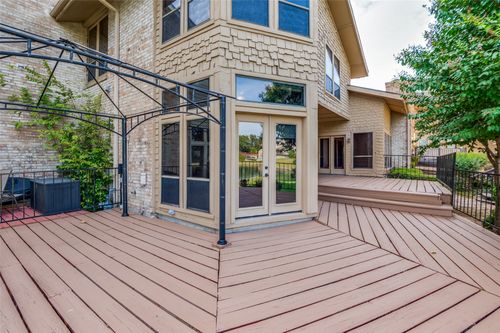 9 Country Lake Dr, Carrollton, TX, 75006-4702 | Card Image