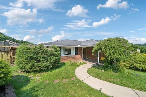 161 Thorne Rd, Washington, PA, 15301-6258 | Card Image