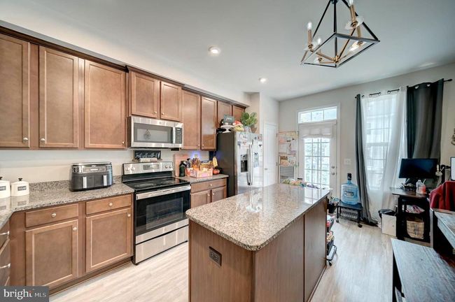 18316 Reaper Hill Ct, Townhouse with 3 bedrooms, 3 bathrooms and null parking in TRIANGLE VA | Image 31