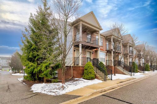 27893 Hopkins Dr, Novi, MI, 48377-2563 | Card Image