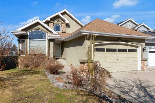 63 Mount Assiniboine Cir Se, Calgary, AB, T2Z2N8 | Card Image