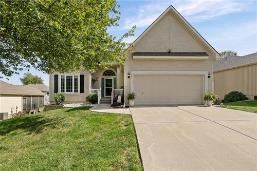 307 Alexander Creek Ct, Raymore, MO, 64083-7109 | Card Image