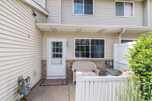 8870 92nd St S, Cottage Grove, MN, 55016-4115 | Card Image