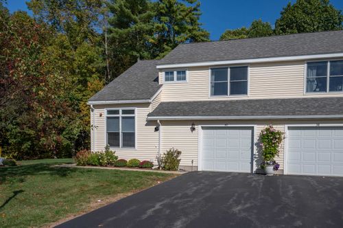 40 Coles Way, Atkinson, NH, 03811-5100 | Card Image