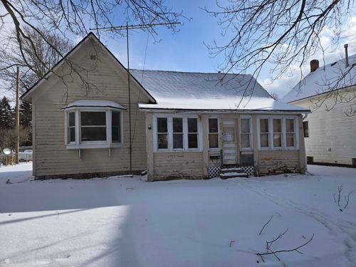 204 Mary St, Yale, MI, 48097-3422 | Card Image