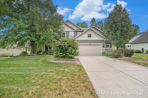 11078 Waterway Dr, Allendale, MI, 49401-9694 | Card Image
