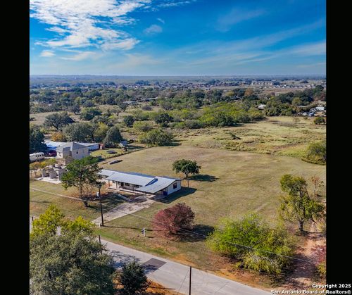 222 Winship Rd, Pleasanton, TX, 78064-3852 | Card Image
