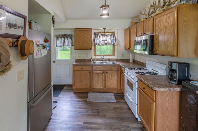 N11294 Tomahawk River Rd, House other with 2 bedrooms, 1 bathrooms and null parking in Tomahawk WI | Image 4