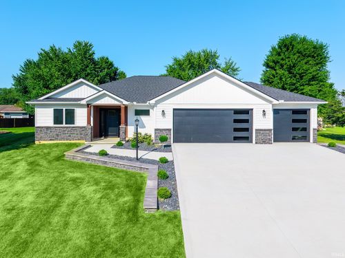 4085 E Oldfield Dr, Leesburg, IN, 46538-9507 | Card Image