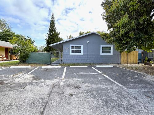 830 Sw 10th St, Pompano Beach, FL, 33060-8507 | Card Image