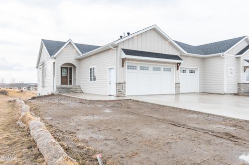3703 Ridge Way, Bismarck, ND, 58503-9146 | Card Image