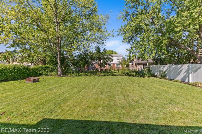 33_7485_Pointe_Dr33_mls.jpg | Image 32