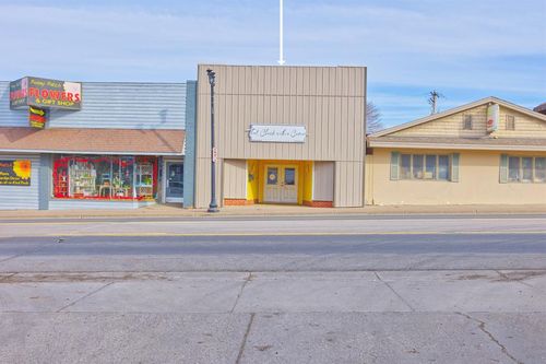 817 6th St, Howard Lake, MN, 55349-5646 | Card Image