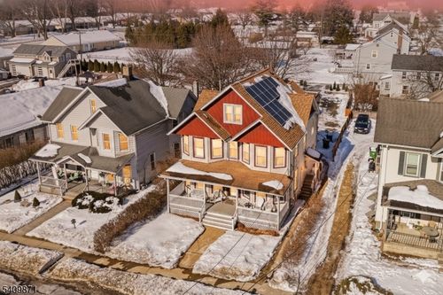 194 W Washington Ave, Washington, NJ, 07882-2158 | Card Image