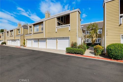 d-3740 S Bear St, Santa Ana, CA, 92704-7242 | Card Image