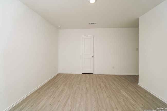 5738 Companion Loop, House other with 3 bedrooms, 2 bathrooms and null parking in Bulverde TX | Image 8