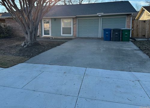 9227 Spring Dawn St, San Antonio, TX, 78217-4359 | Card Image