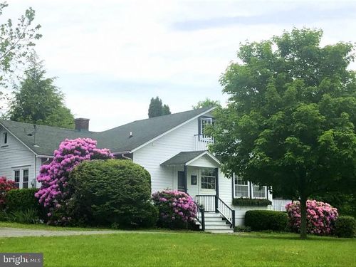 32 Shore Dr, Tunkhannock, PA, 18657-7925 | Card Image