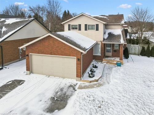 3 Alona Ave, Cambridge, ON, N3C3Y5 | Card Image