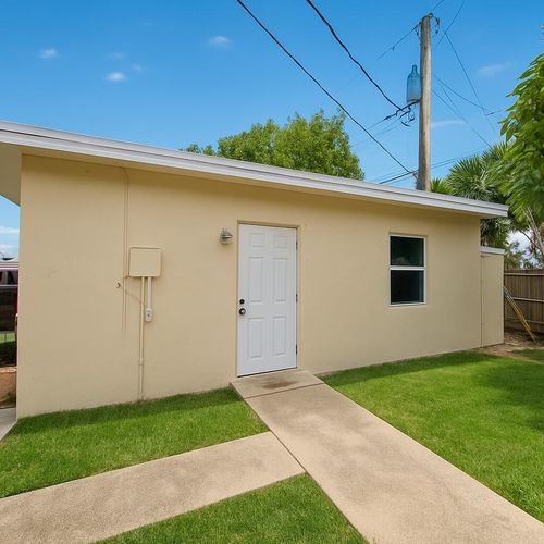 12-528 58th St, West Palm Beach, FL, 33407-2520 | Card Image