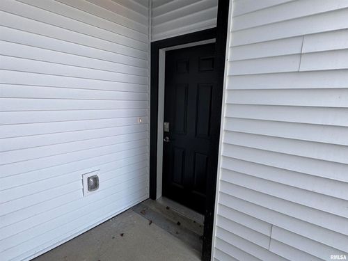 5888 Butterfield Ct, Bettendorf, IA, 52722 | Card Image