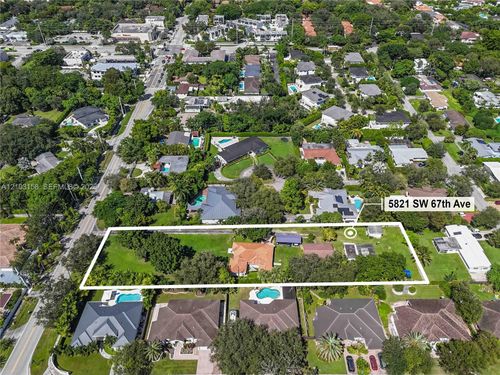 5821 Sw 67th Ave, South Miami, FL, 33143-1923 | Card Image