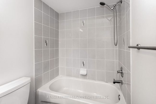 7 Mclaughlin Ave, House attached with 3 bedrooms, 3 bathrooms and 2 parking in Milton ON | Image 22