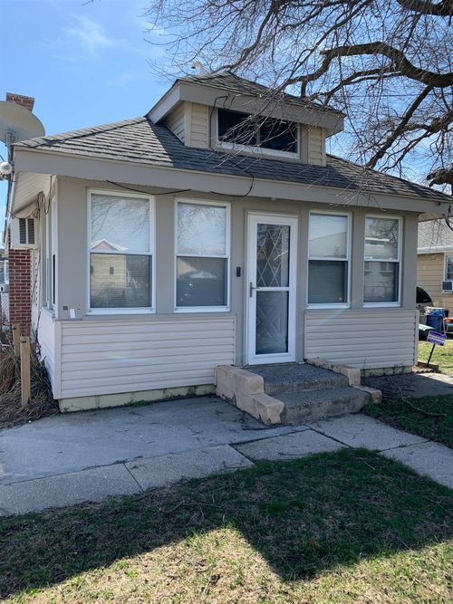 230 W Hudson Ave, Villas, NJ, 08251-2746 | Card Image