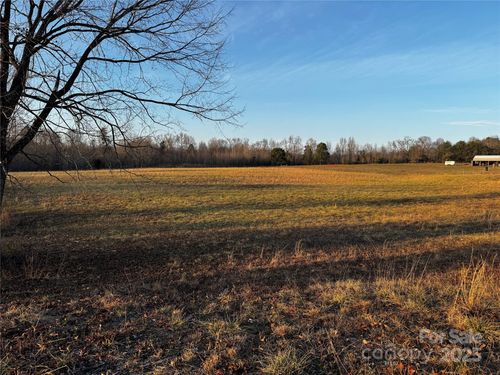 134 Charcoal Rd, Cherryville, NC, 28021-9439 | Card Image