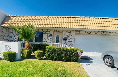 3766 Colonial Dr, Las Vegas, NV, 89121-4403 | Card Image
