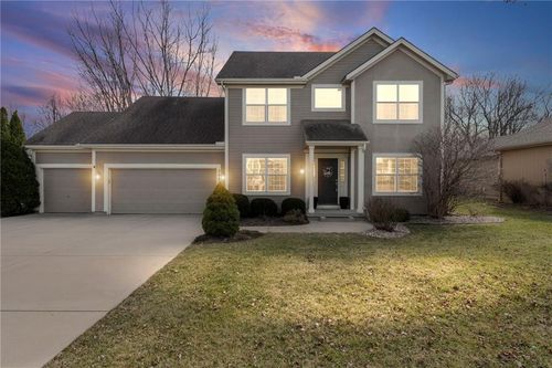 8007 Ne 110th Ter, Kansas City, MO, 64157-8171 | Card Image