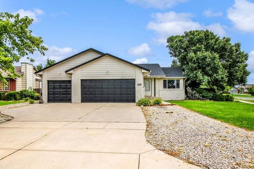 1220 Summerwood Cir, Goddard, KS, 67052-8511 | Card Image