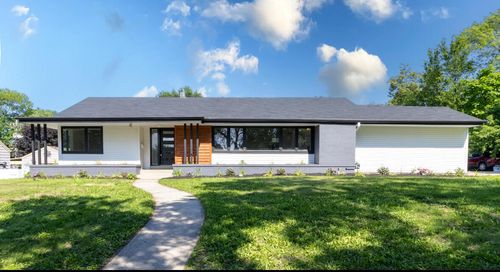 3320 S Whitnall Ave, Milwaukee, WI, 53207-2751 | Card Image