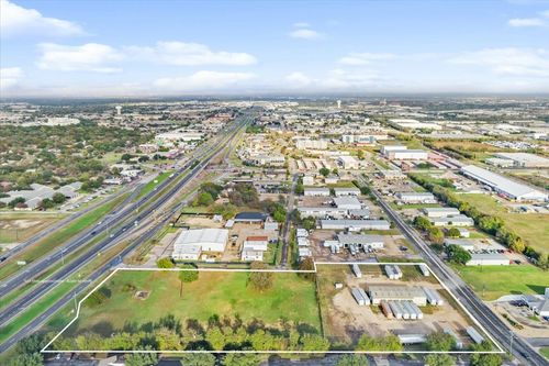 7801 Central Park Dr, Woodway, TX, 76712-6538 | Card Image