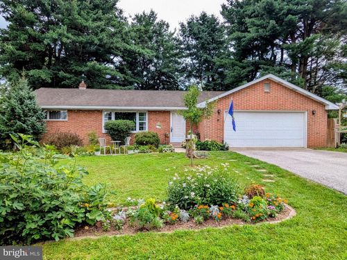 28 Crescent Dr, New Cumberland, PA, 17070-2701 | Card Image
