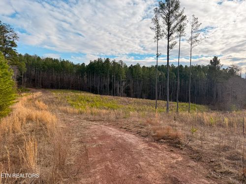 235 Bill Moser Rd, Vonore, TN, 37885-3001 | Card Image