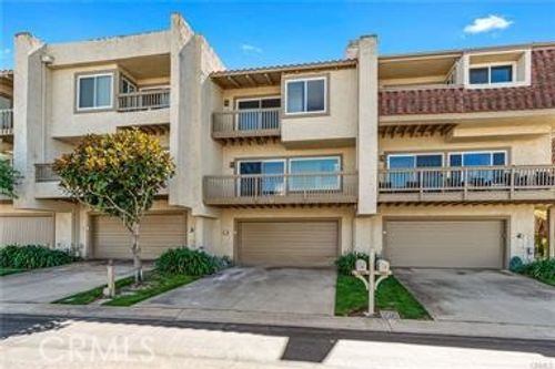 15 Hilltop Cir, Rancho Palos Verdes, CA, 90275-3426 | Card Image
