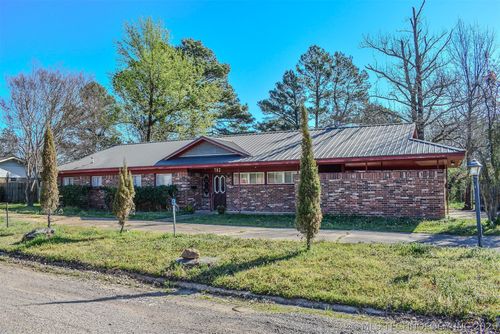 702 N 6th St, Hugo, OK, 74743-3436 | Card Image