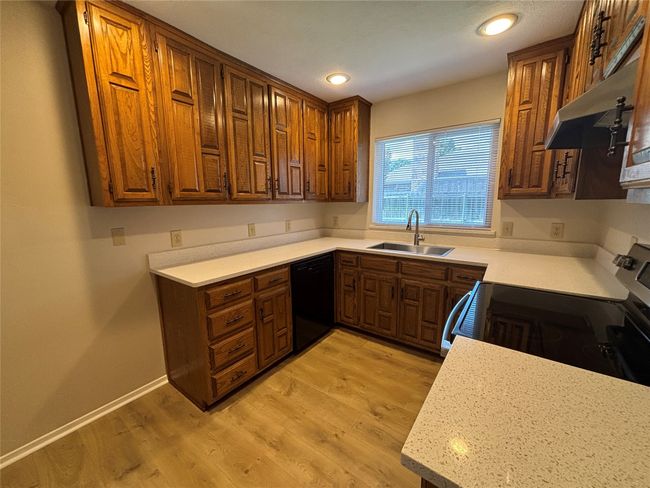 3302 Wells Dr, Home with 3 bedrooms, 3 bathrooms and null parking in Plano TX | Image 9