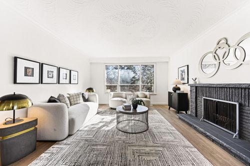 81 Maxome Ave, North York, ON, M2M3K2 | Card Image