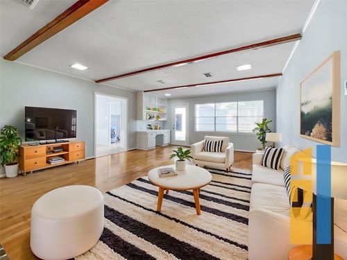 9206 Sharpview Dr, Houston, TX, 77036-5220 | Card Image