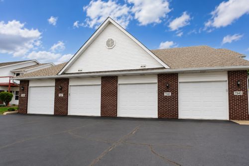 7343-7343 Wallingford Way, Rockford, IL, 61107-2712 | Card Image