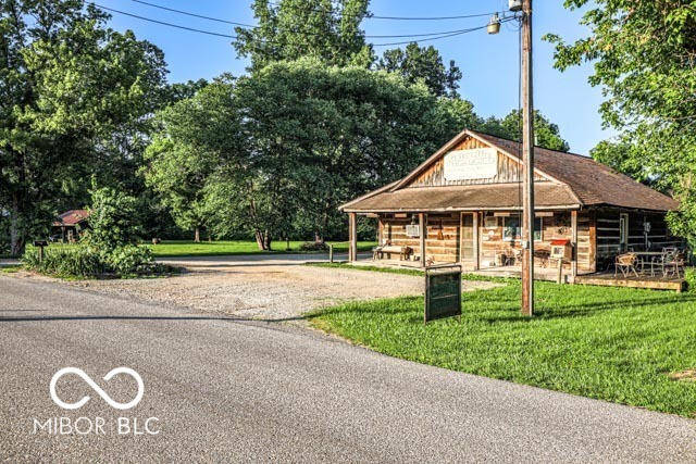4525 Salt Creek Rd, Nashville, IN 47448