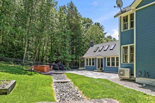 1087 County Rd, Walpole, NH, 03608-4929 | Card Image