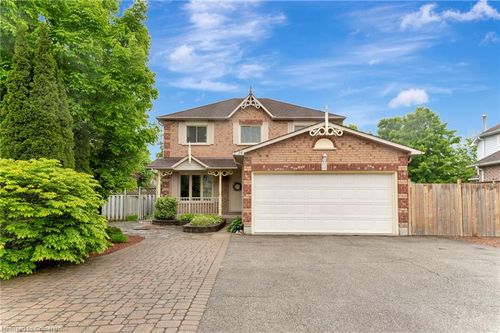 14 Broom St, Ayr, ON, N0B1E0 | Card Image